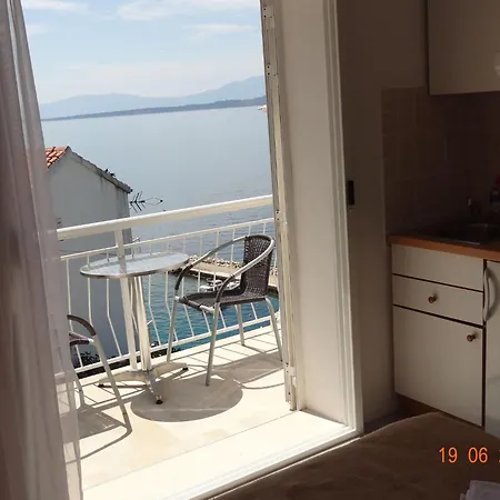 Komfortables Studio-apartment Mit Meerblick By Interhome Appartement