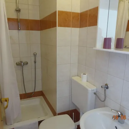Komfortables Studio-apartment Mit Meerblick By Interhome Appartement Živogošće